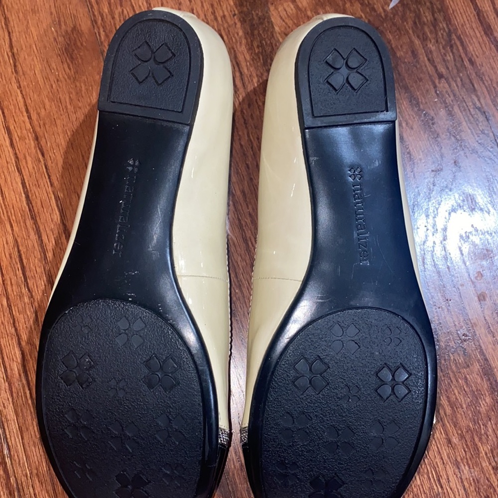 Naturalizer Shoes - Picture 4 of 4